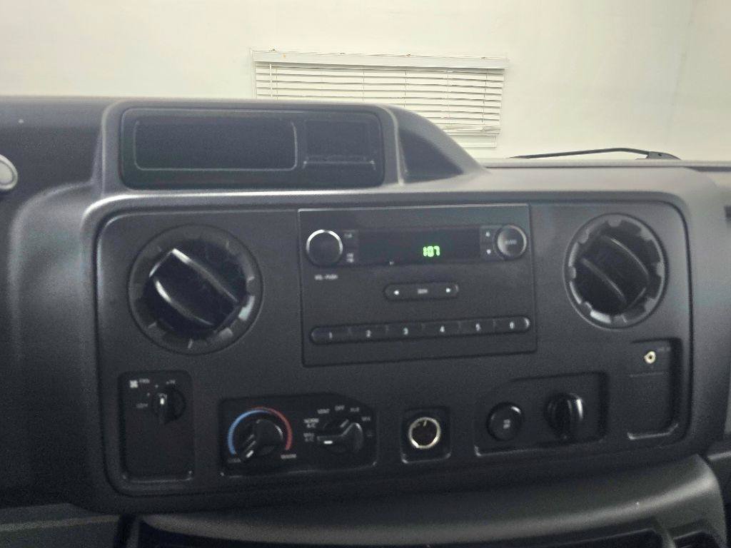 Used 2012 Ford E-150 and Econoline 150 w/ Crew Van Pkg RWD image 19