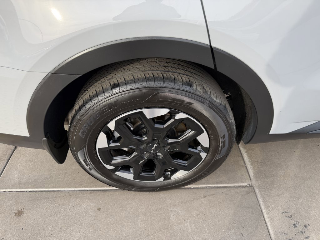 Used 2024 Kia Sorento S w/ Panoramic Sunroof Package image 15