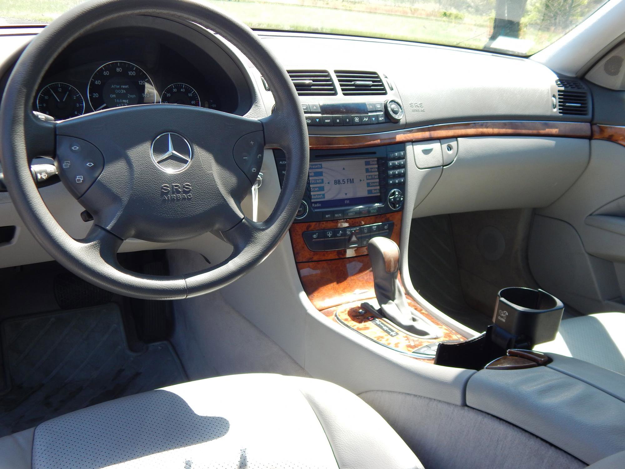 Used 2005 Mercedes-Benz E 500 4MATIC Sedan image 13