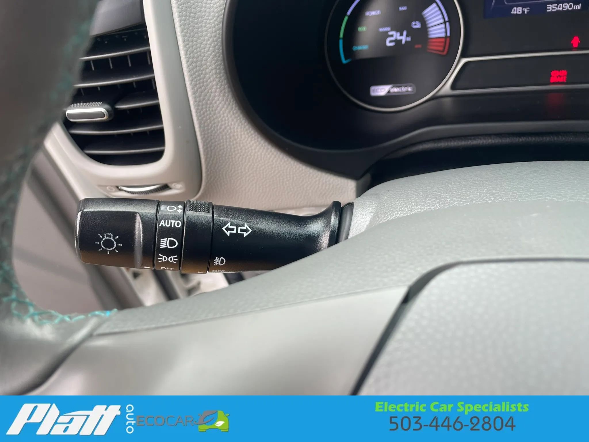 Used 2017 Kia Soul EV + w/ Sun & Fun Package image 32