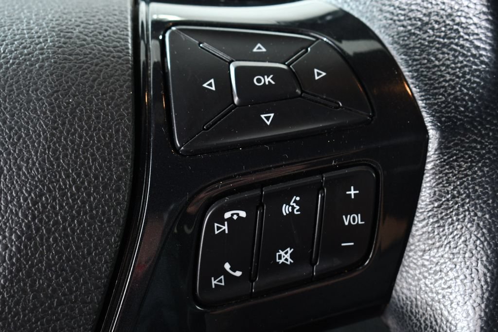 Used 2018 Ford Explorer XLT w/ Equipment Group 202A AWD/4WD image 34