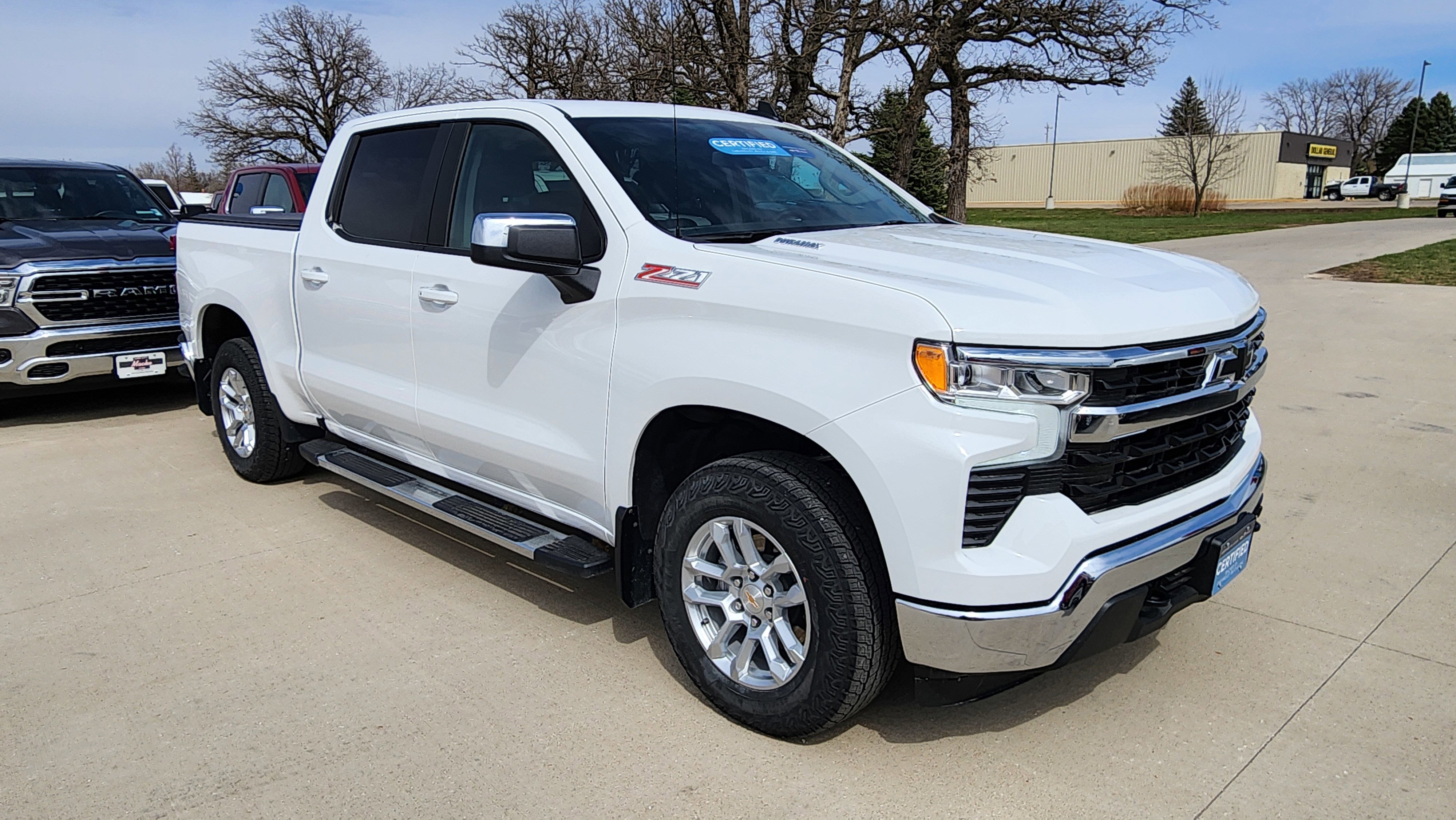 Certified 2025 Chevrolet Silverado 1500 LT AWD/4WD image 3