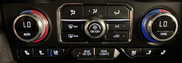Used 2024 GMC Yukon AT4 w/ Technology Package AWD/4WD image 35