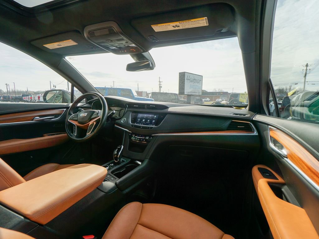 Used 2020 Cadillac XT5 Premium Luxury w/ LPO, Floor Liner Package image 14