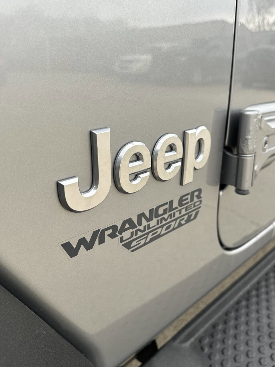 Used 2018 Jeep Wrangler Unlimited Sport S image 10