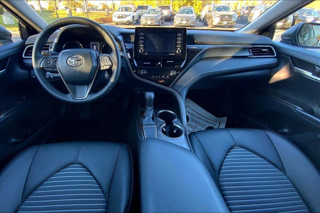 Used 2023 Toyota Camry SE image 18