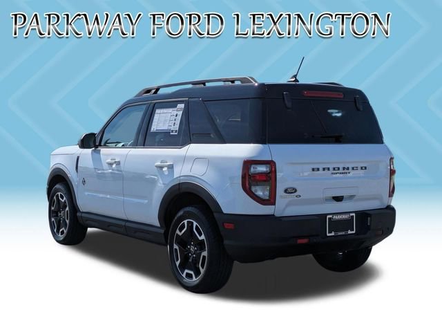 Used 2023 Ford Bronco Sport Outer Banks w/ Tech Package AWD/4WD image 7