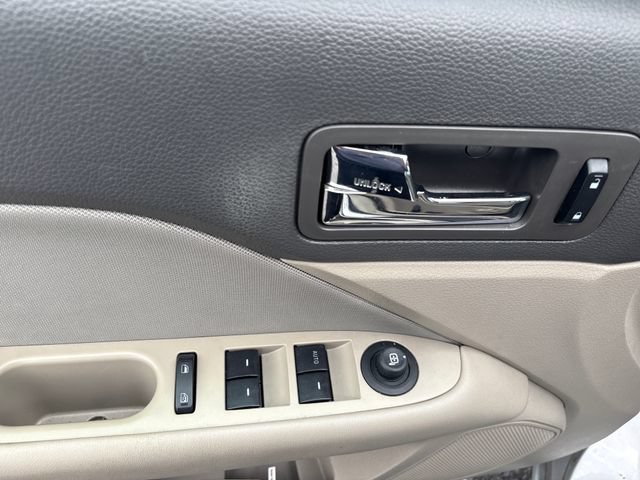 Used 2011 Ford Fusion SE w/ 201A Rapid Spec Order Code FWD image 16