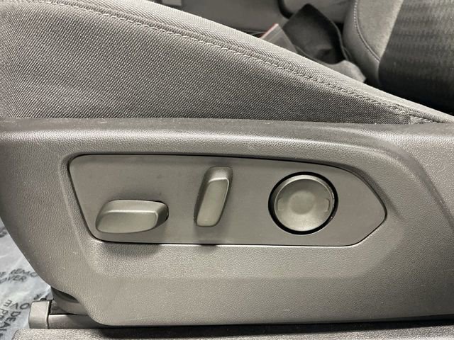 Used 2022 Chevrolet Silverado 1500 LT image 12