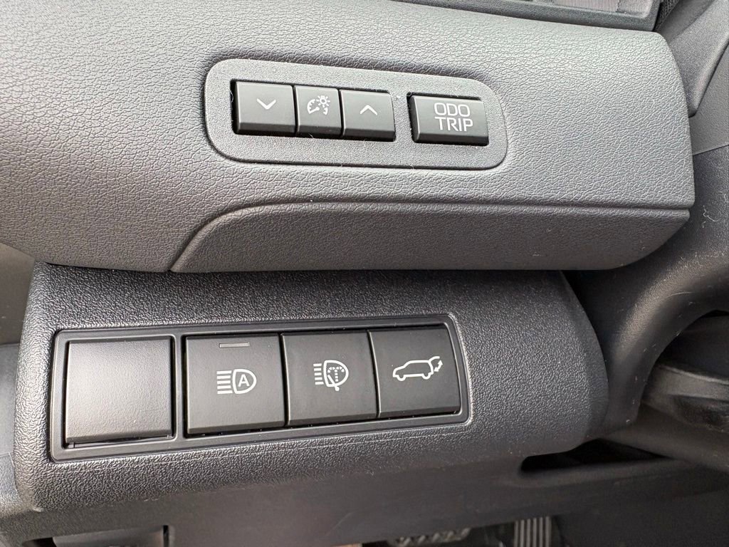 New 2026 Toyota C-HR AWD/4WD image 31