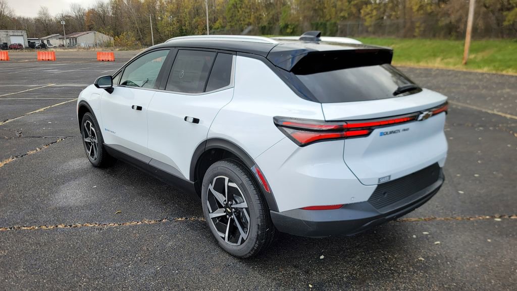 New 2026 Chevrolet Equinox EV LT image 9