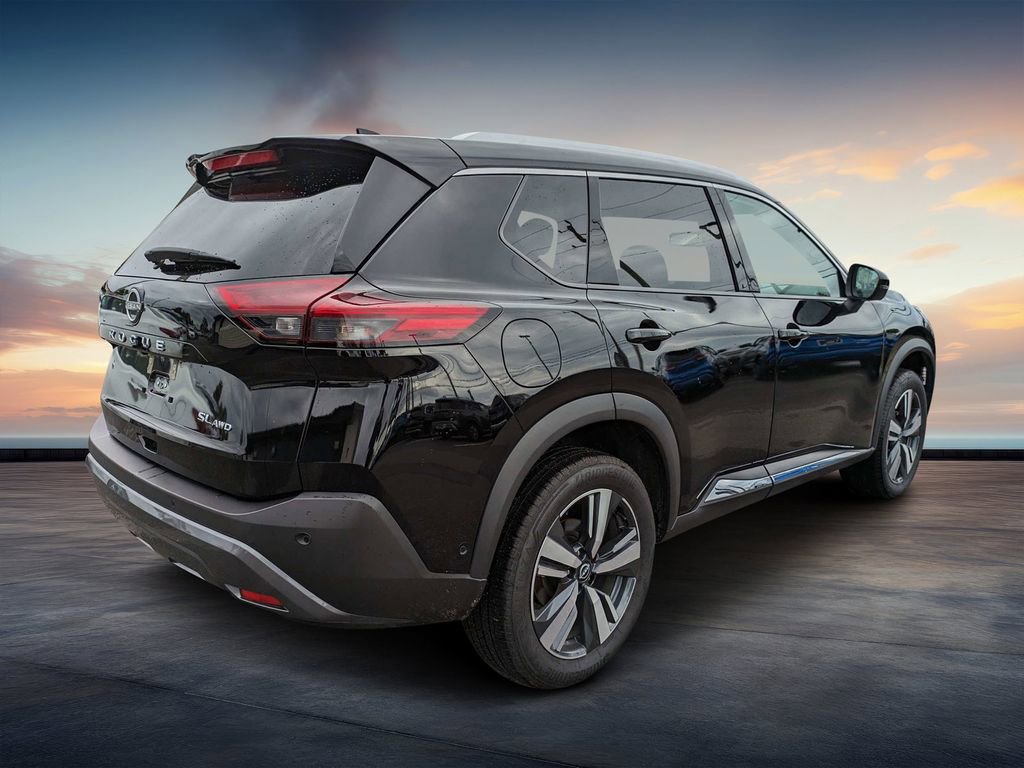 Used 2023 Nissan Rogue SL w/ SL Premium Package image 3