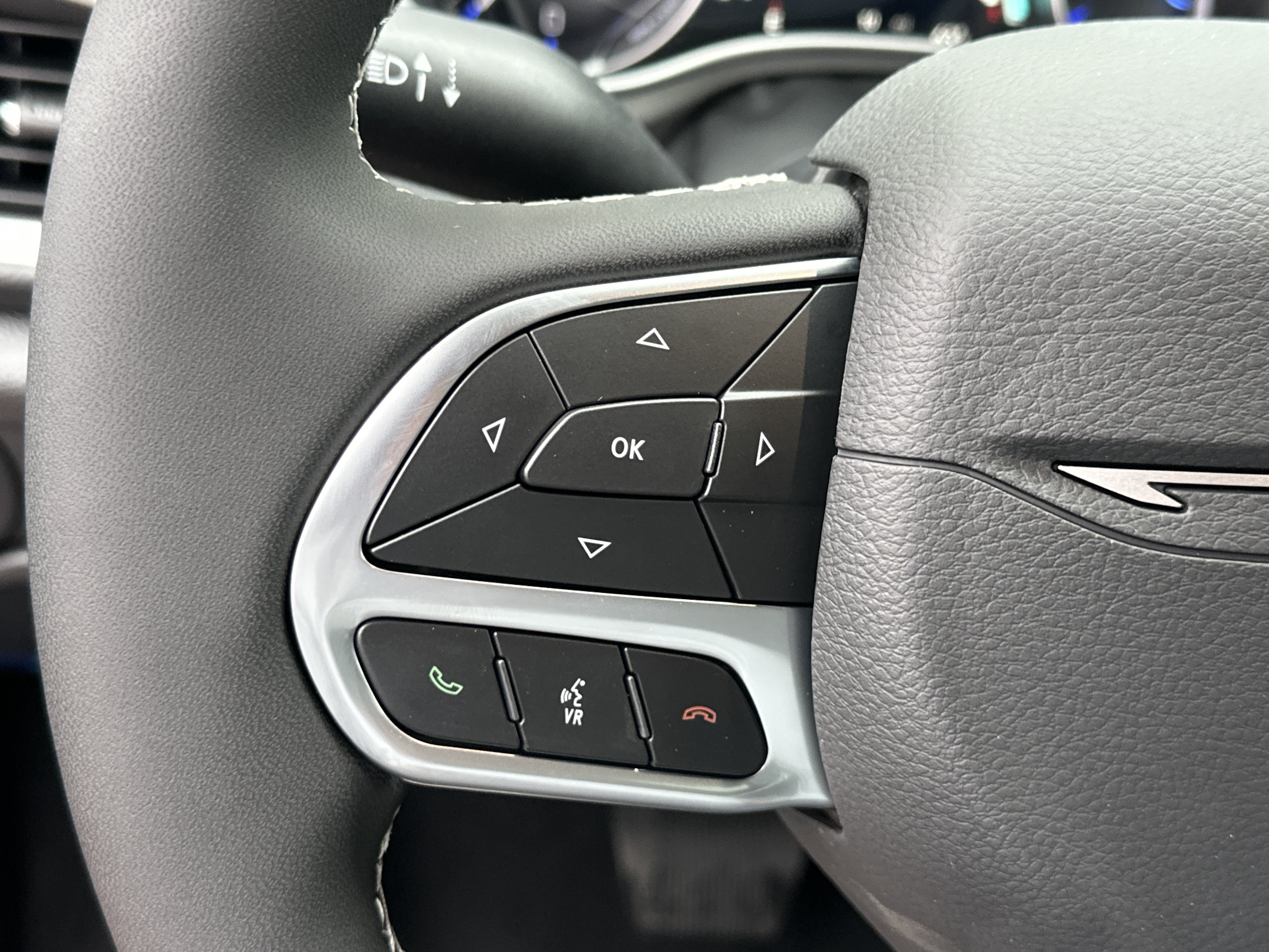 New 2027 Chrysler Pacifica Select FWD image 9