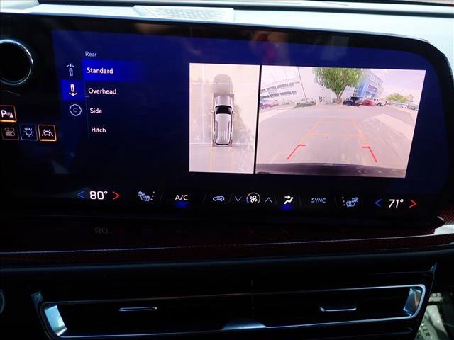 Used 2024 Chevrolet Traverse Z71 w/ Enhanced Driving Package AWD/4WD image 19