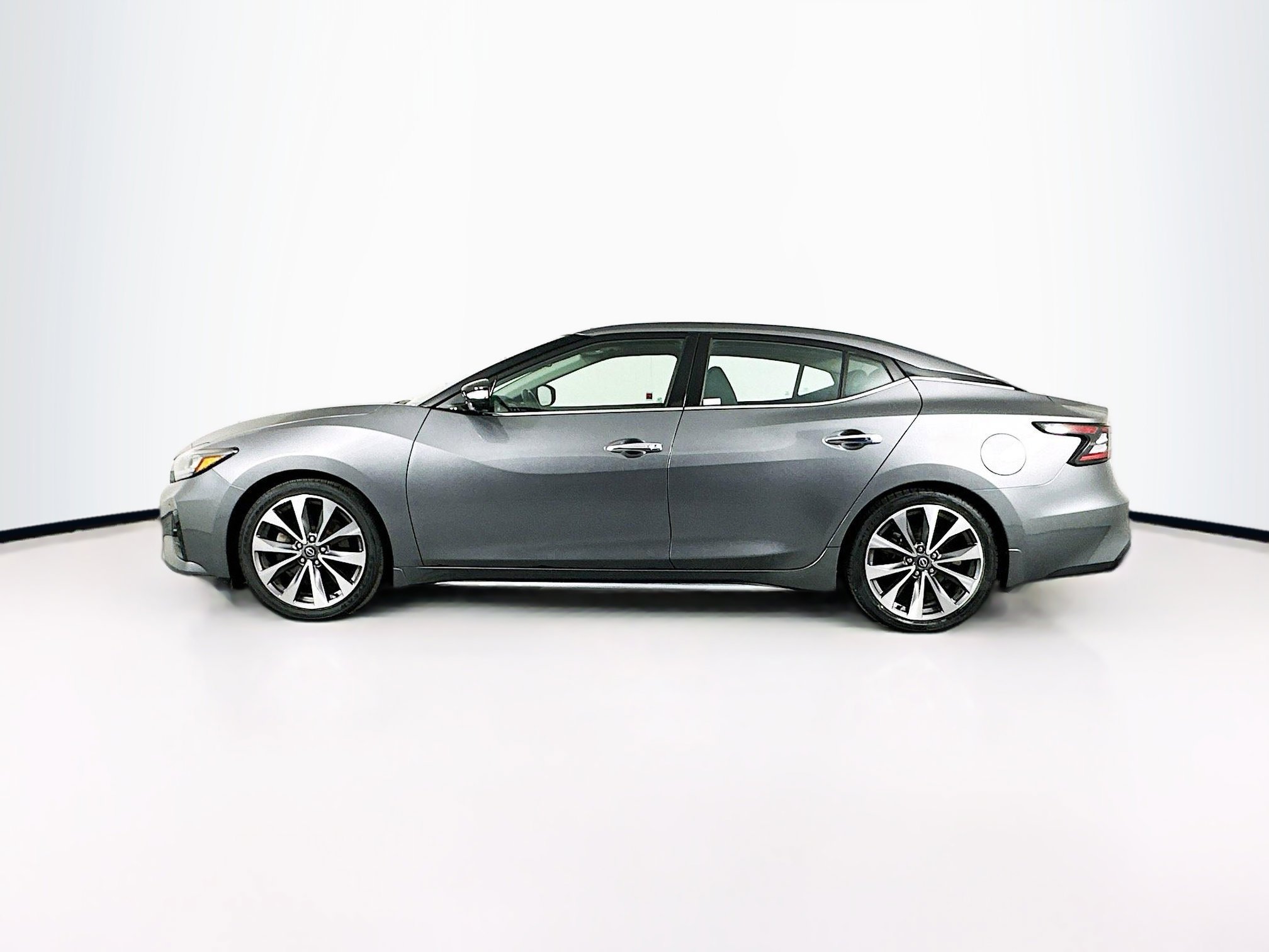 Used 2023 Nissan Maxima Platinum w/ Sport Mat Group image 4