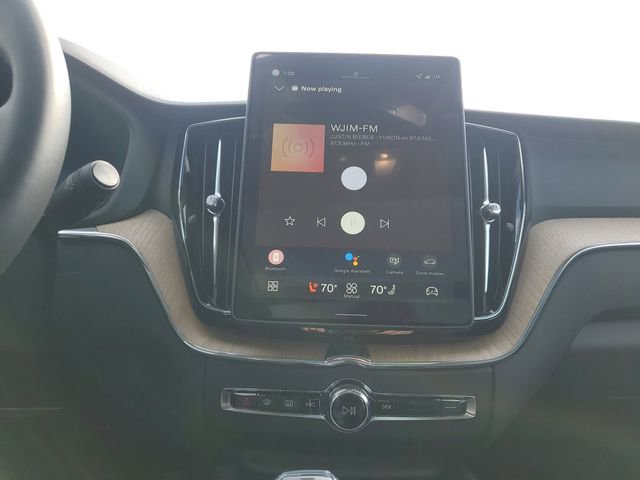 New 2026 Volvo XC60 B5 Plus w/ Protection Package Premier image 24