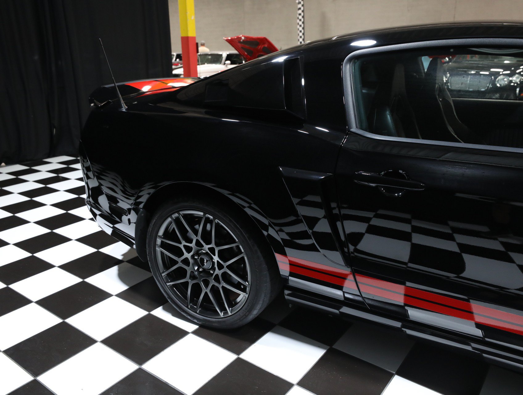 Used 2013 Ford Mustang Shelby GT500 RWD image 21
