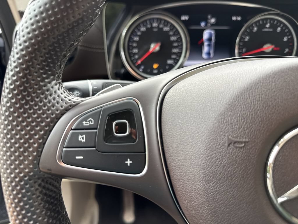 Used 2017 Mercedes-Benz E 300 image 24