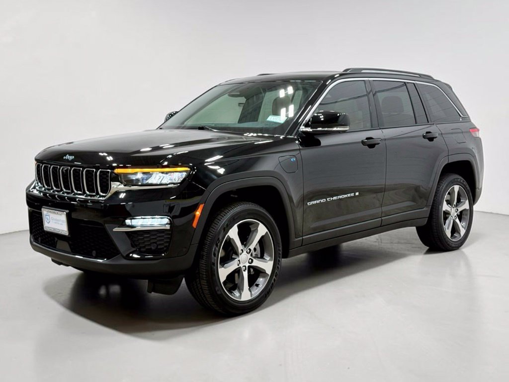 Used 2022 Jeep Grand Cherokee Limited 4xe w/ Luxury Tech Group II AWD/4WD image 8