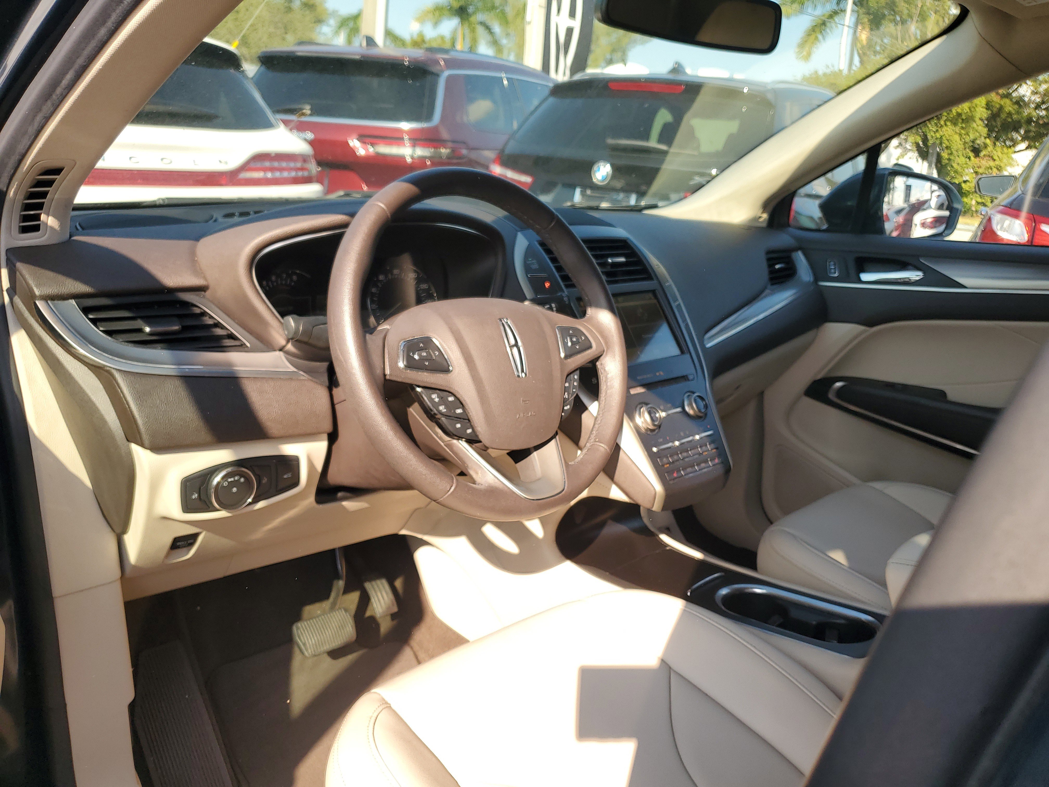 Used 2019 Lincoln MKC Premiere image 10