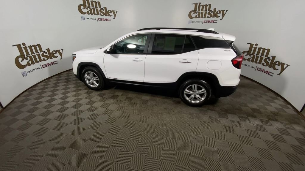 Certified 2023 GMC Terrain SLE w/ Driver Convenience Package image 5
