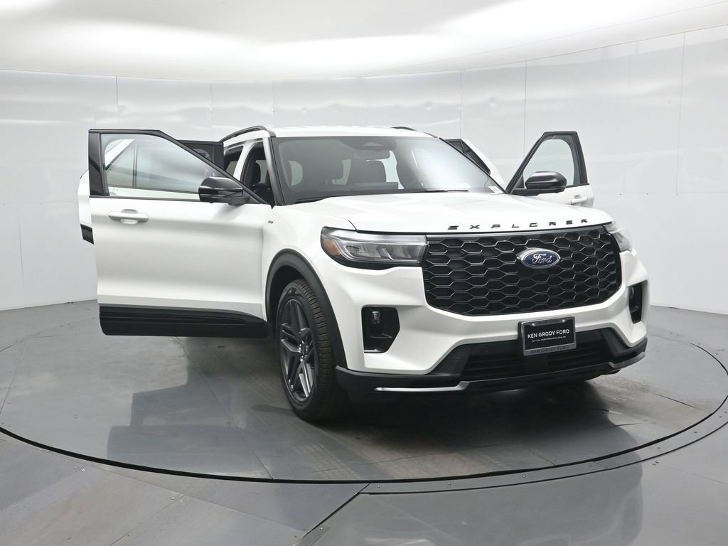 New 2026 Ford Explorer ST-Line w/ ST-Line Street Pack RWD image 30