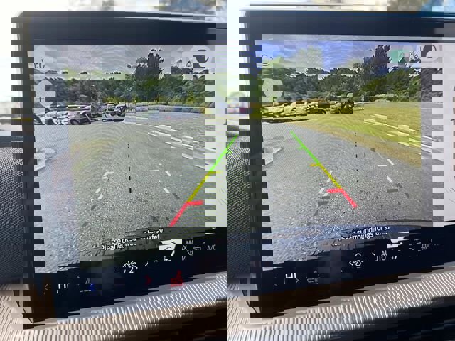 Used 2025 Ford Explorer Active RWD image 28