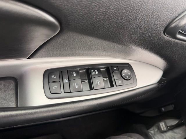 Used 2017 Dodge Journey SXT w/ Comfort/Convenience Group image 18