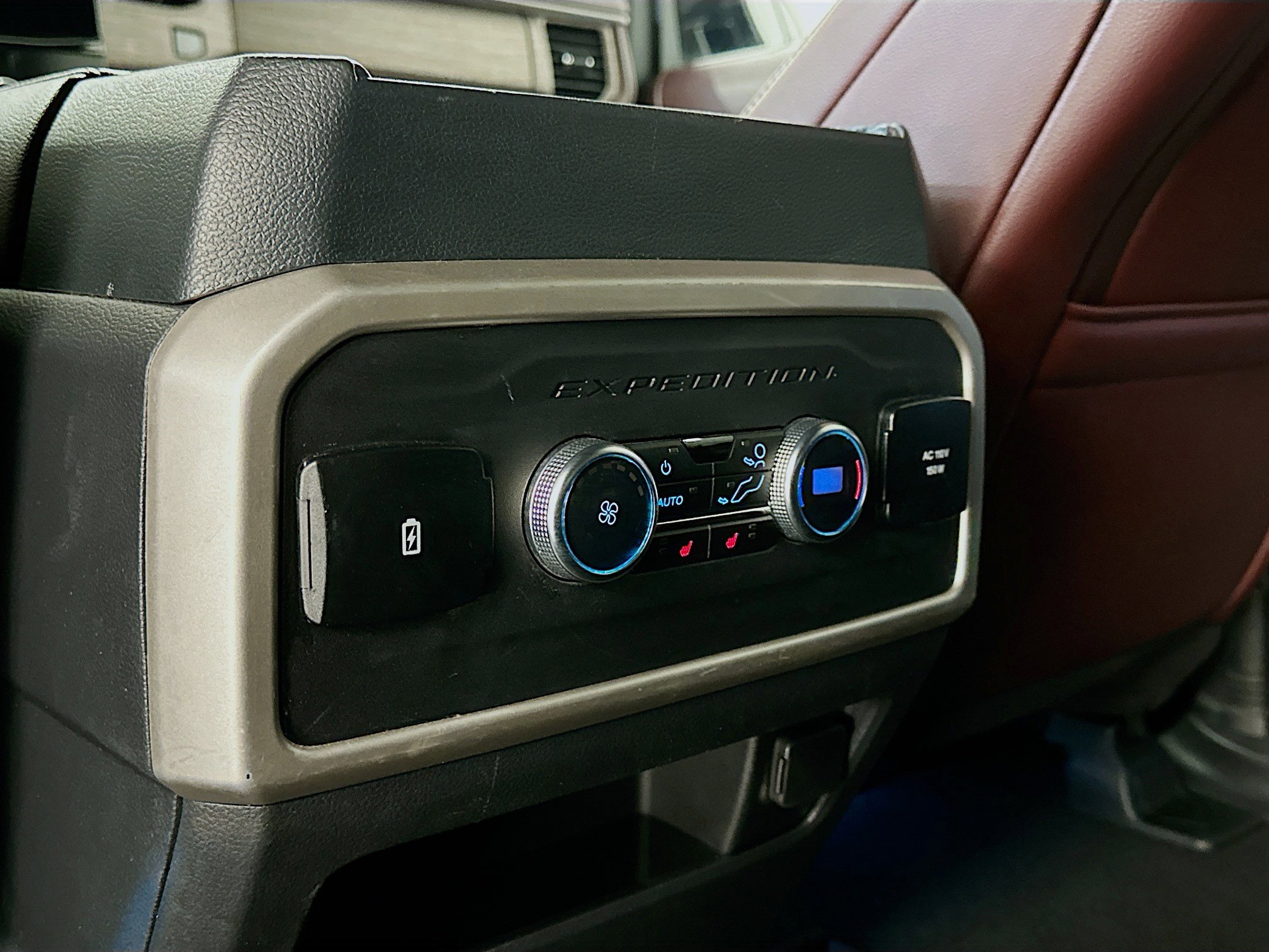 Used 2024 Ford Expedition Max Limited image 29