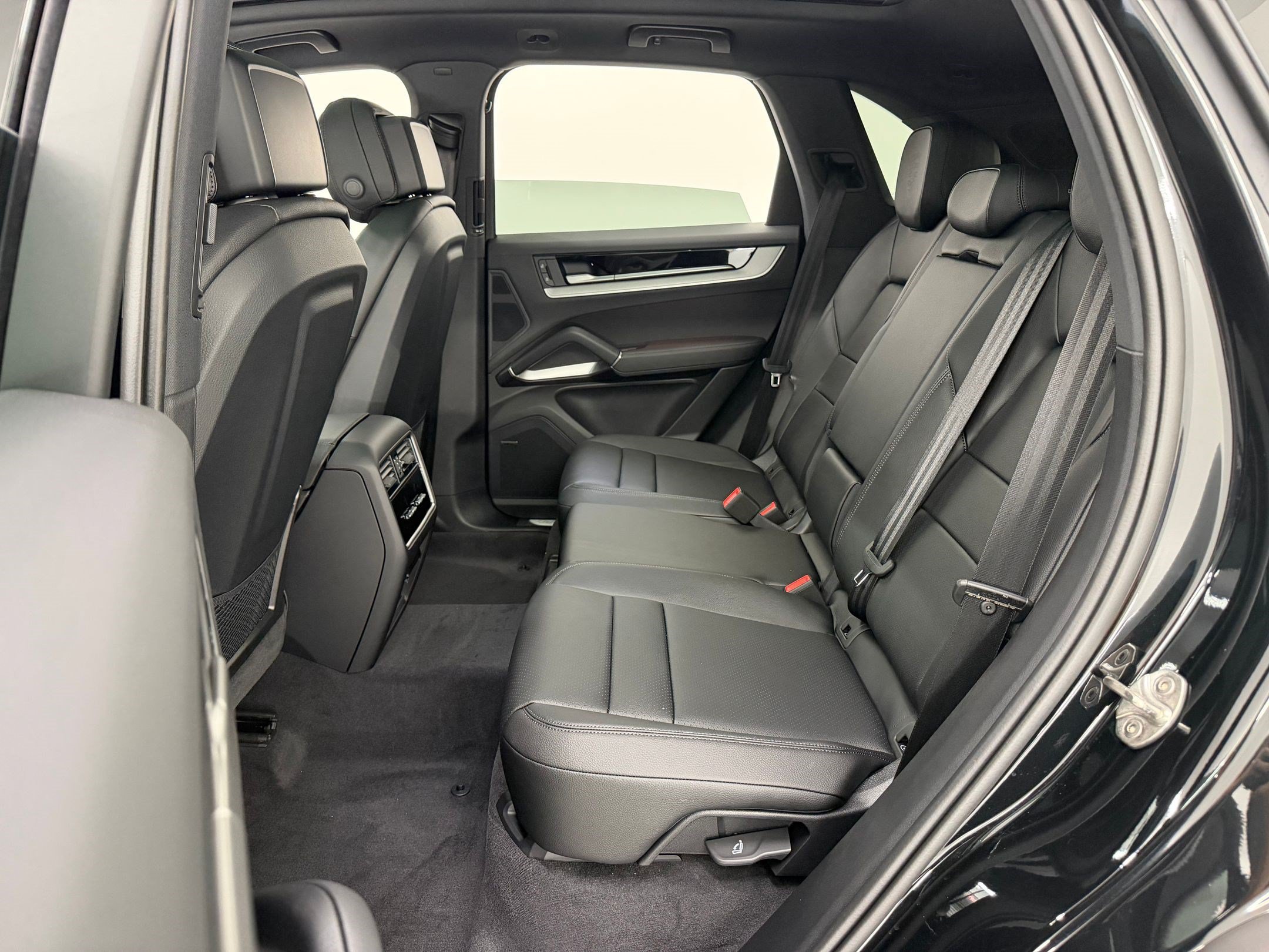 New 2026 Porsche Cayenne S AWD/4WD image 23