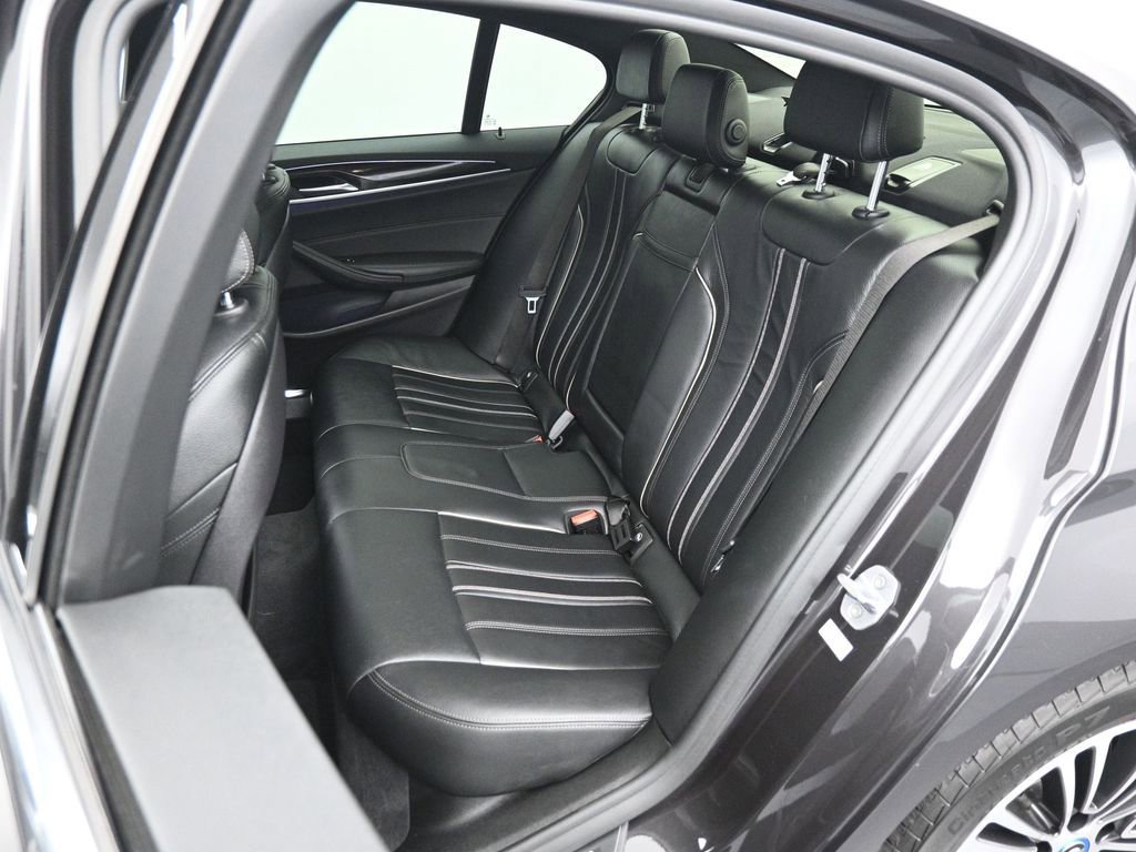 Used 2019 BMW 530e 530e iPerformance w/ Convenience Package image 22