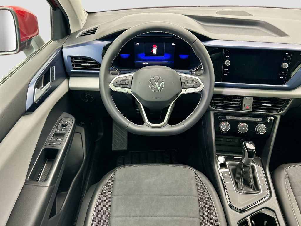 Certified 2023 Volkswagen Taos SE w/ Panoramic Sunroof Package image 10