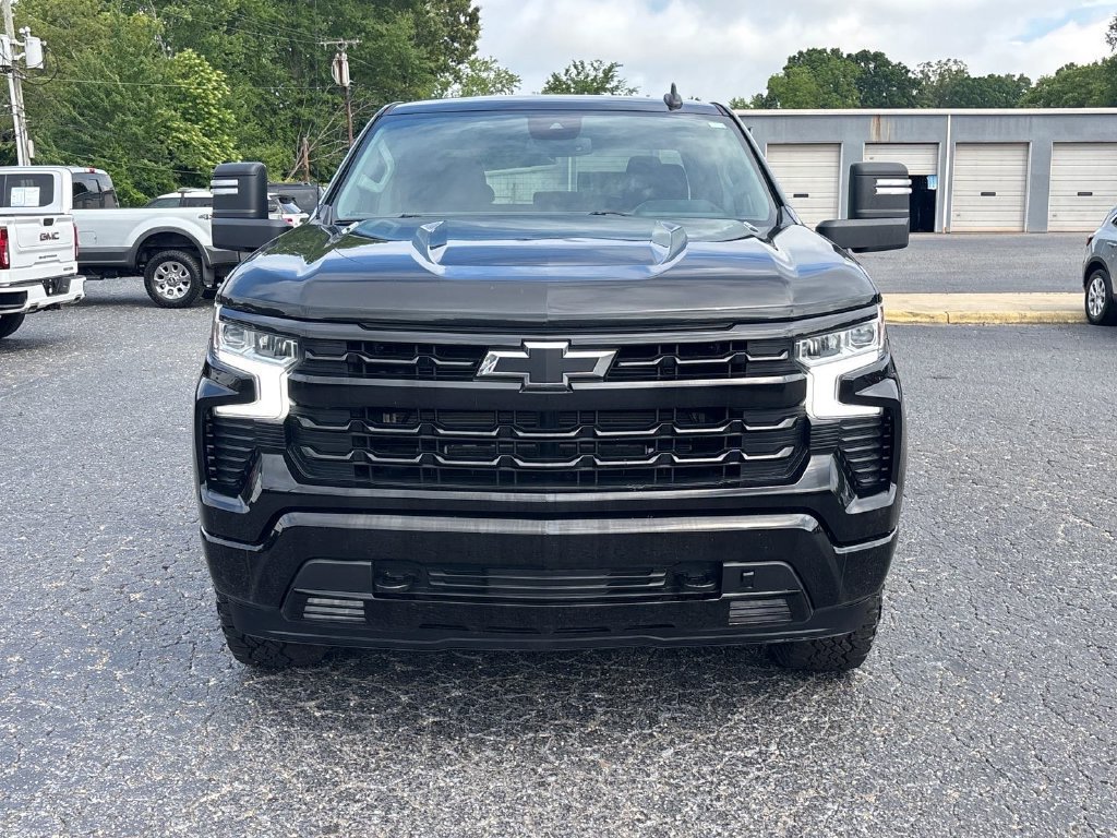 Used 2024 Chevrolet Silverado 1500 RST w/ Protection Package AWD/4WD image 2