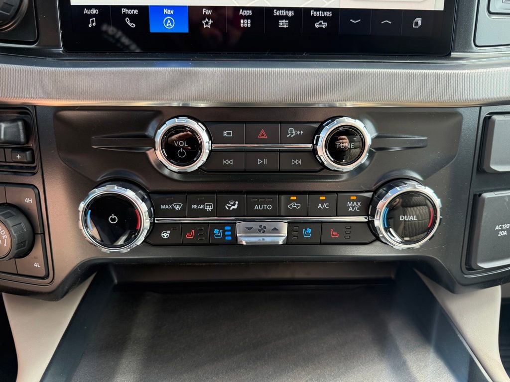 New 2026 Ford F250 Platinum w/ Platinum Plus Package AWD/4WD image 33