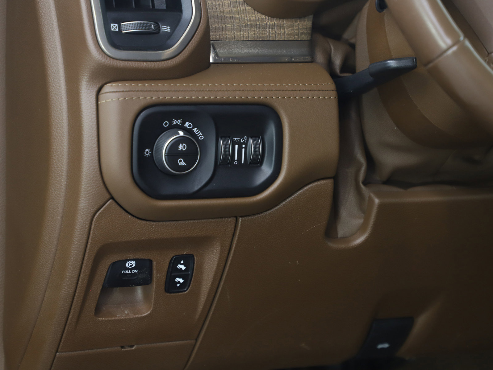 Used 2020 RAM 1500 Longhorn AWD/4WD image 25