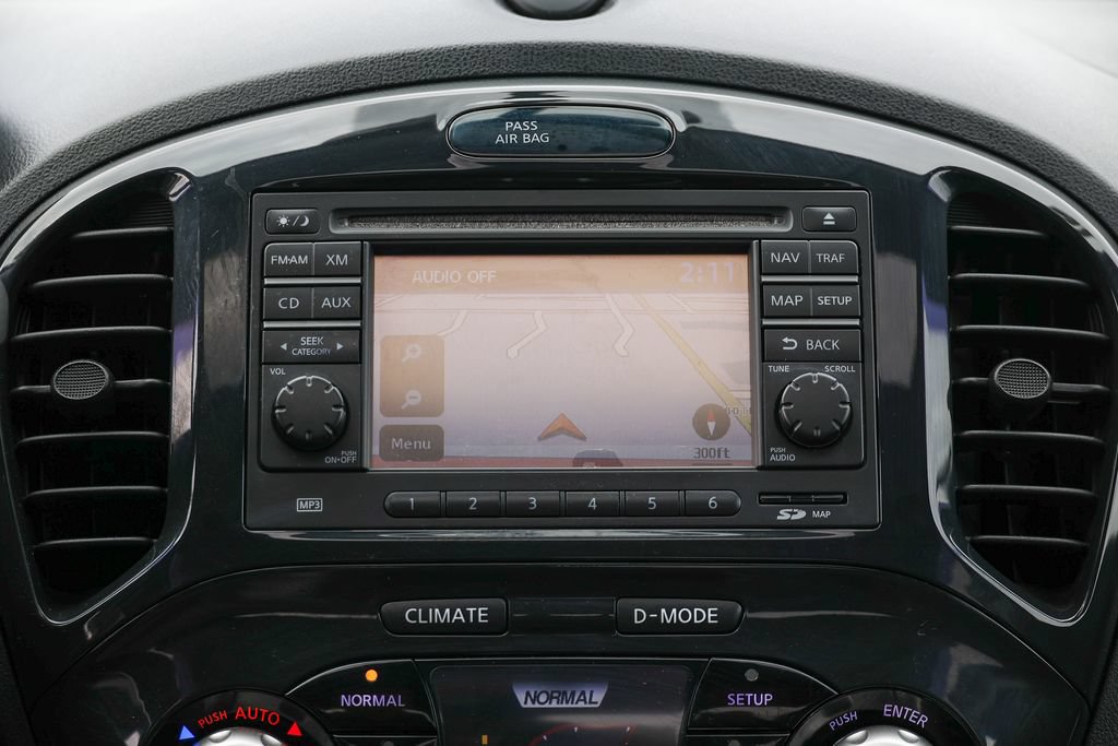 Used 2012 Nissan Juke SL AWD/4WD image 8