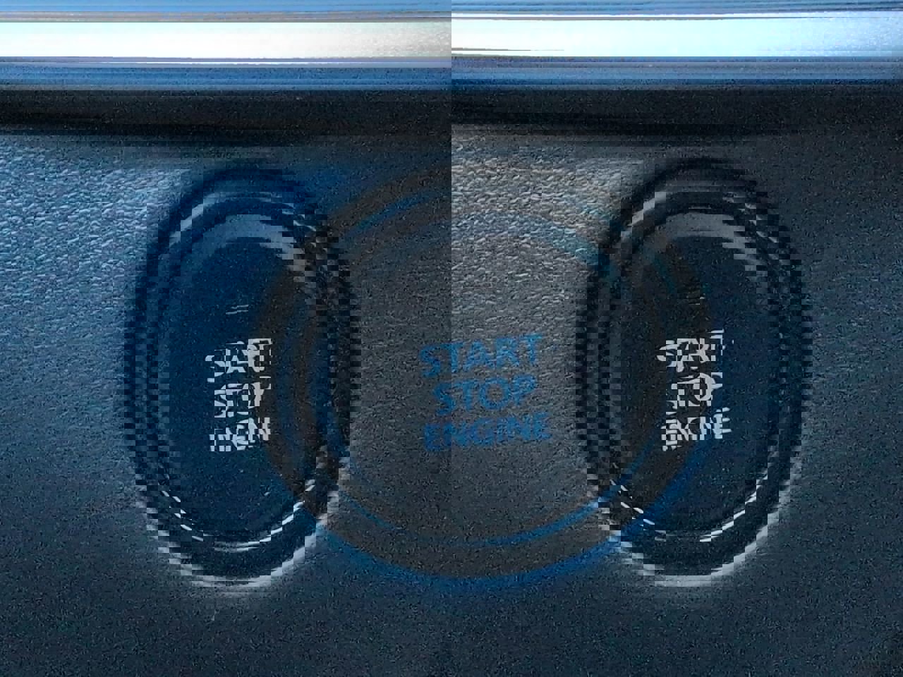 Used 2025 MAZDA CX-30 Carbon image 27