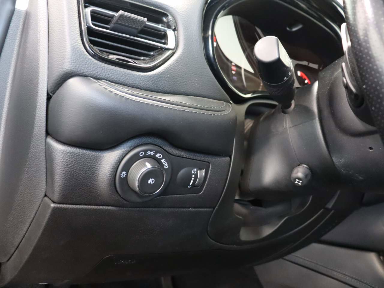 Used 2021 Dodge Durango Citadel w/ Technology Group image 14