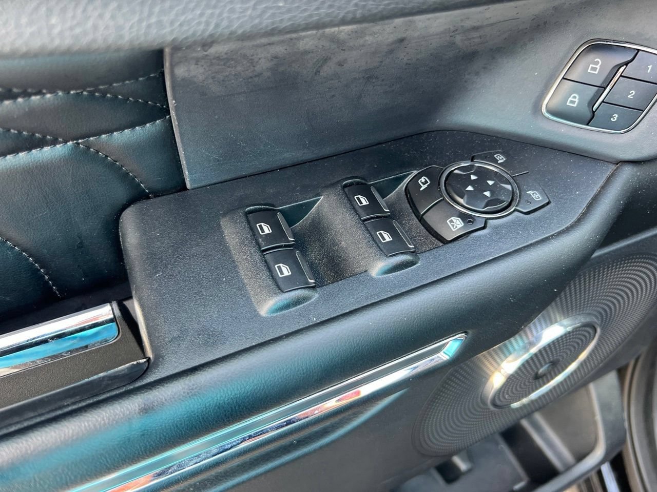 Used 2018 Ford Expedition Max Platinum RWD image 12