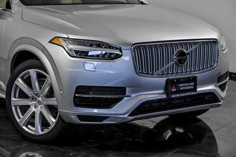 Used 2016 Volvo XC90 T8 Inscription AWD/4WD image 2