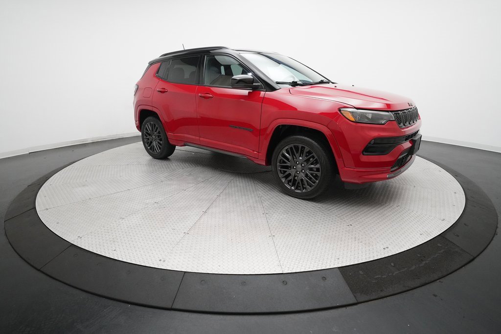 Used 2024 Jeep Compass Limited w/ High Altitude Package image 13