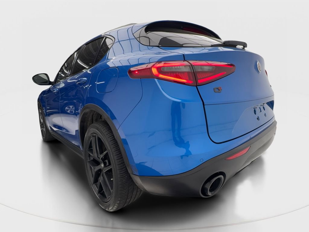 Used 2019 Alfa Romeo Stelvio Ti w/ Nero Edizione image 10