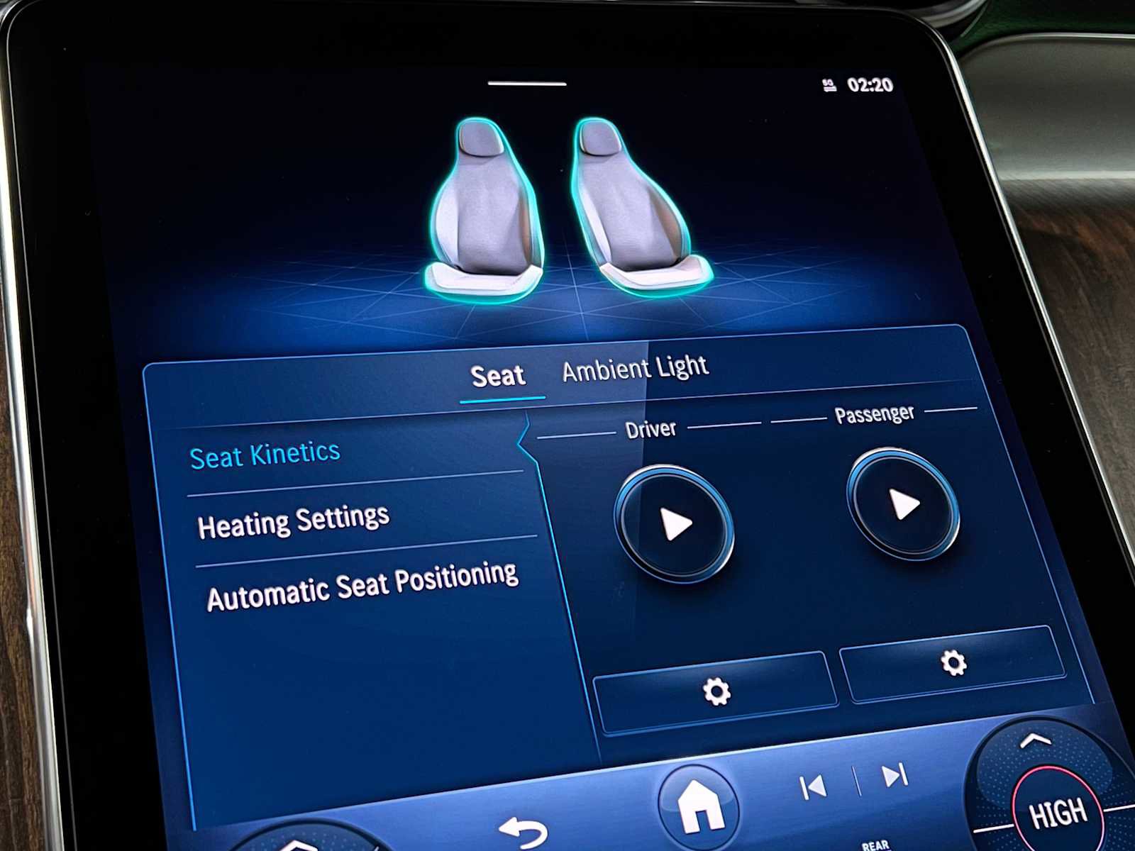 Certified 2025 Mercedes-Benz GLC 300 4MATIC image 33