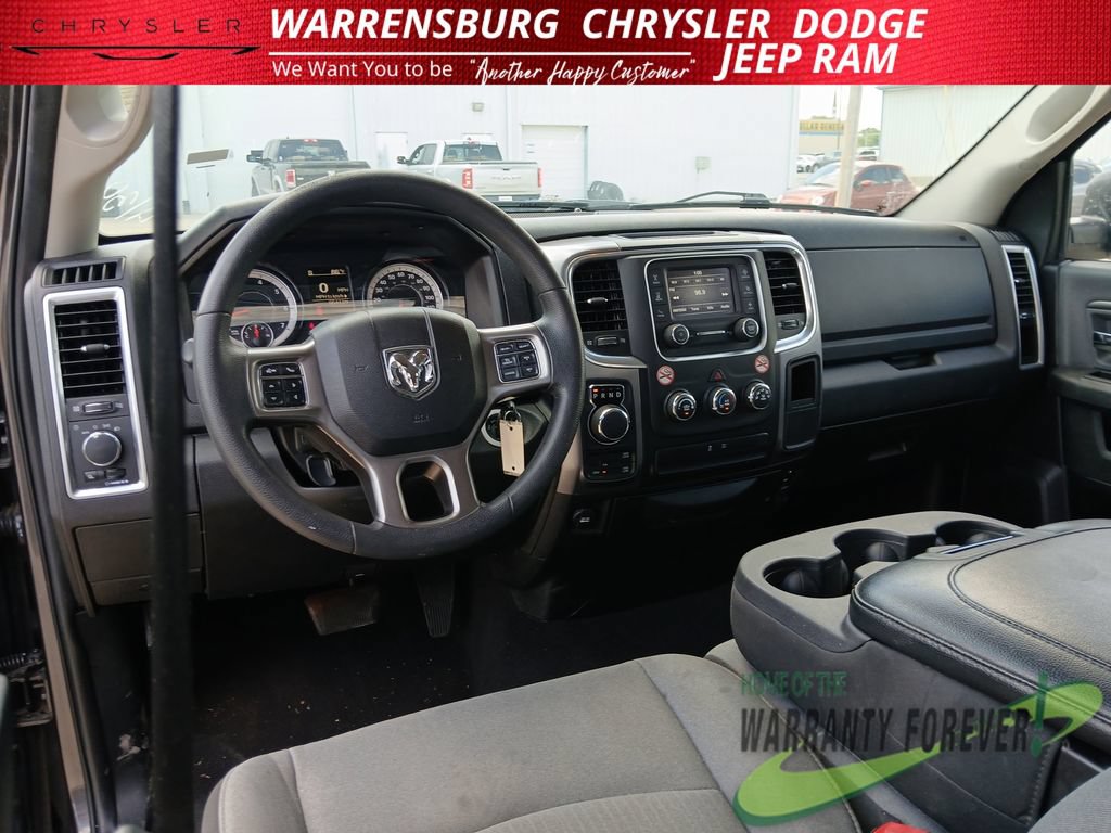 Used 2024 RAM 1500 Classic SLT AWD/4WD image 15