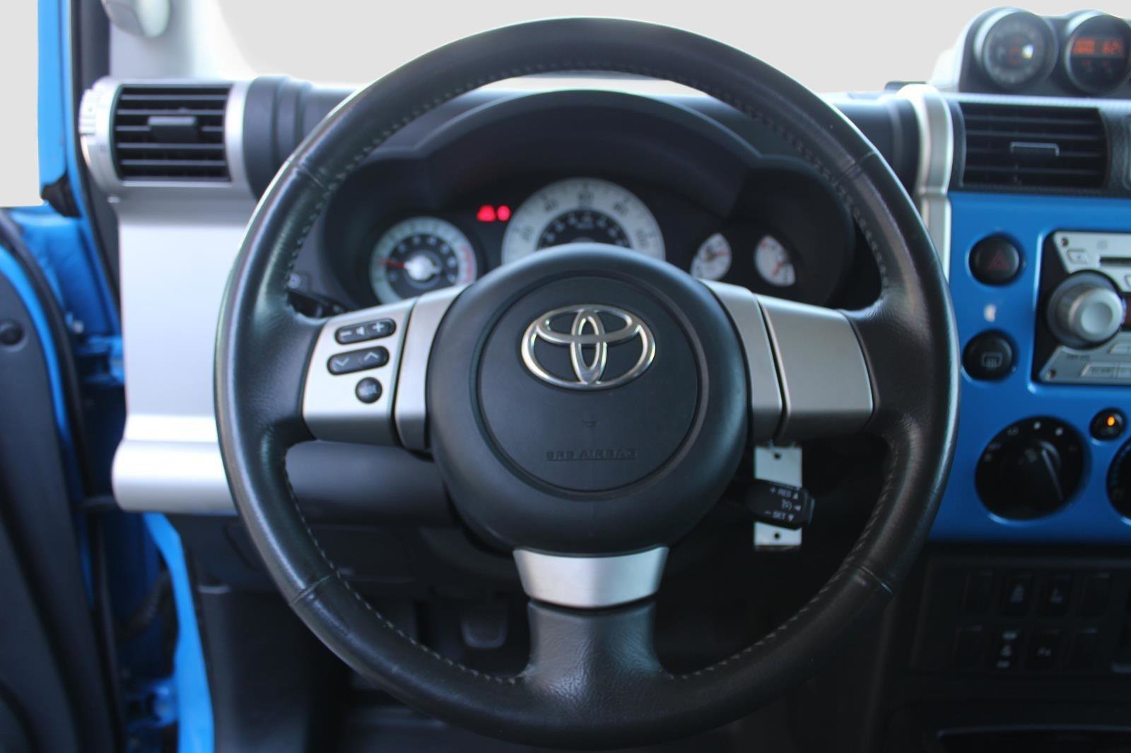 Used 2007 Toyota FJ Cruiser 4WD image 25