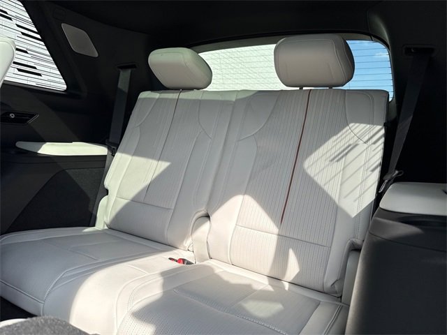 New 2026 Cadillac Vistiq Sport image 7