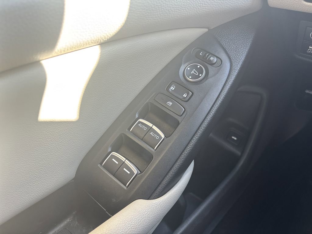Used 2019 Honda Accord LX image 23