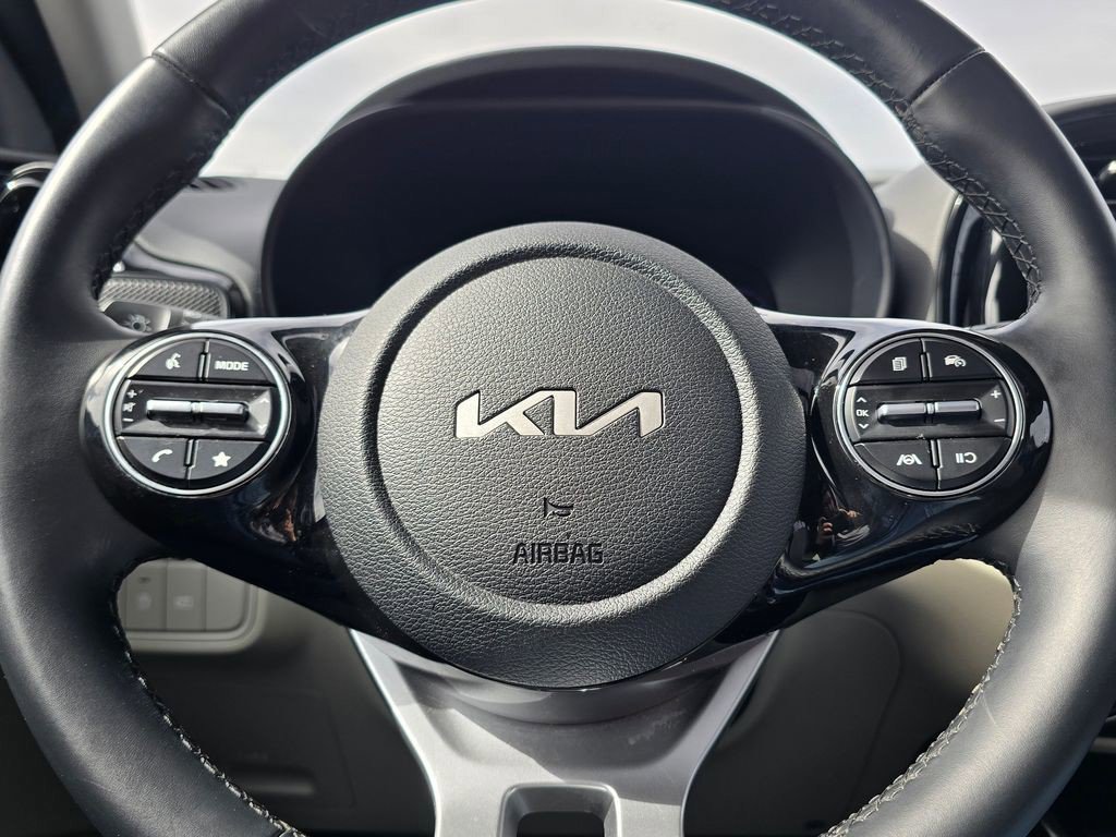 Used 2025 Kia Soul EX FWD image 25