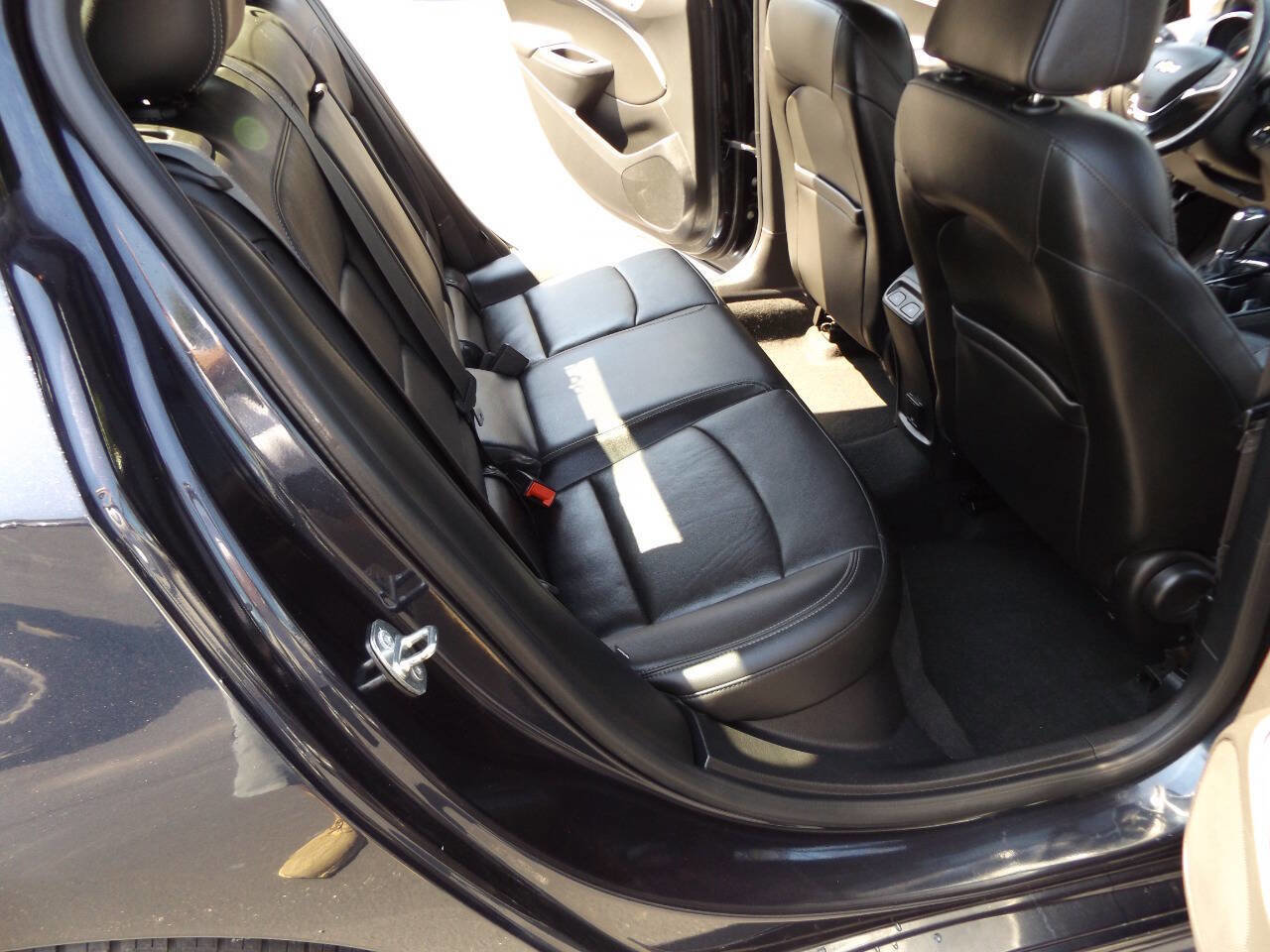 Used 2016 Chevrolet Cruze Premier image 26