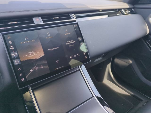 Used 2026 Land Rover Range Rover Velar Dynamic SE AWD/4WD image 11
